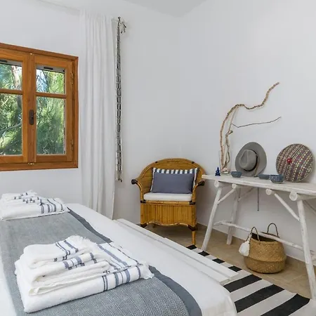 Arokaria Seafront Apartment *