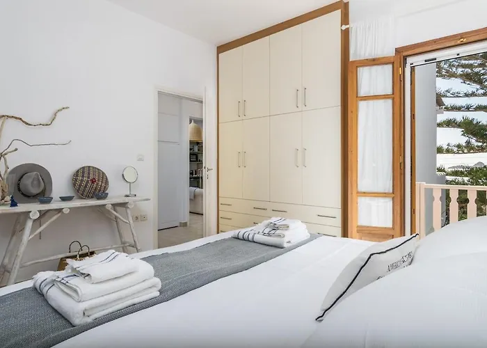 Arokaria Seafront Pollonia